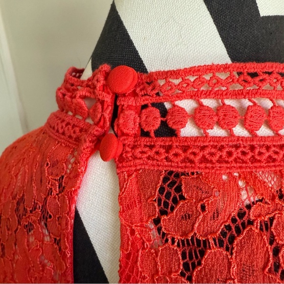 CREMIEUX Flowy Crochet Keyhole High Neck Blouse Red Small - Picture 4 of 5